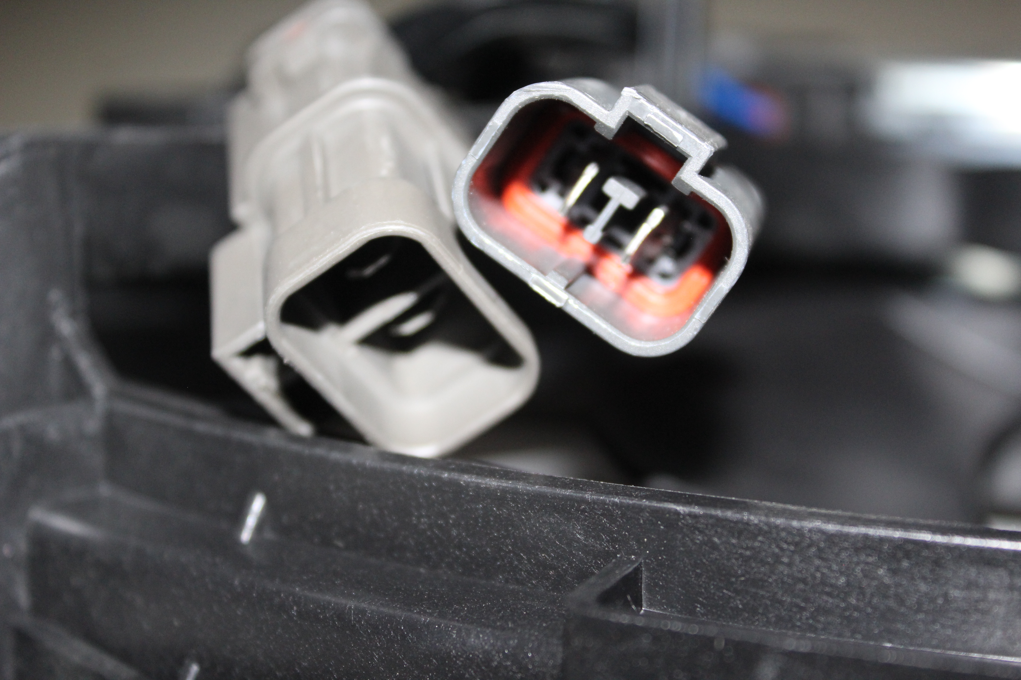 MOTOVENTILADOR MARCH 1.6  2012-2021 VERSA 2012-2019  2 CONECTORES 